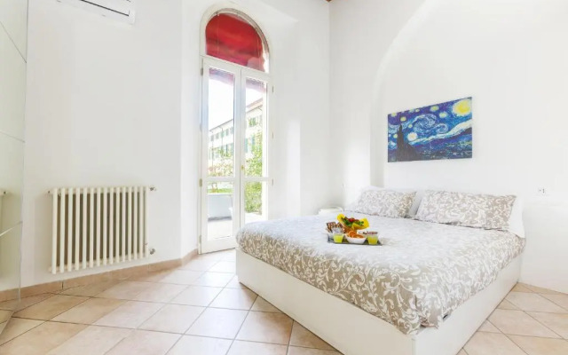 University Apartment con parcheggio e giardino