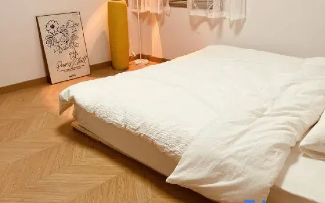 Yijian Homestay (Taoxichuan Creative Plaza)