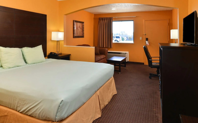 Days Inn & Suites by Wyndham Byram