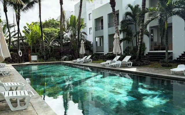 La Residence with LOV