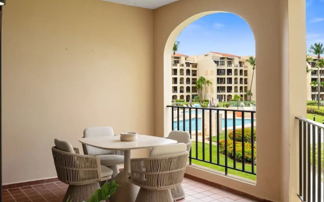 Beachfront Paradise 2BR Crescent Beach Seaside