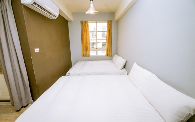 Tomer Hostel