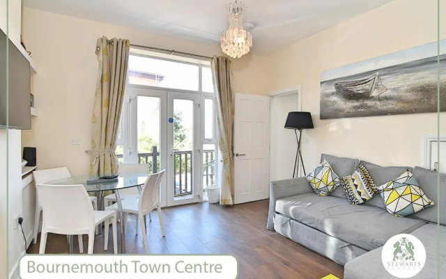 Town Centre House for 6 Guests