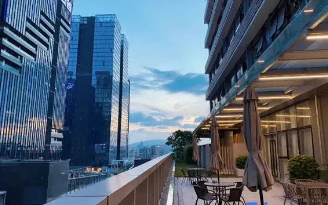 Shenzhen Yungu Manli Executive Apartment (Huawei Tianan Yungu Branch)