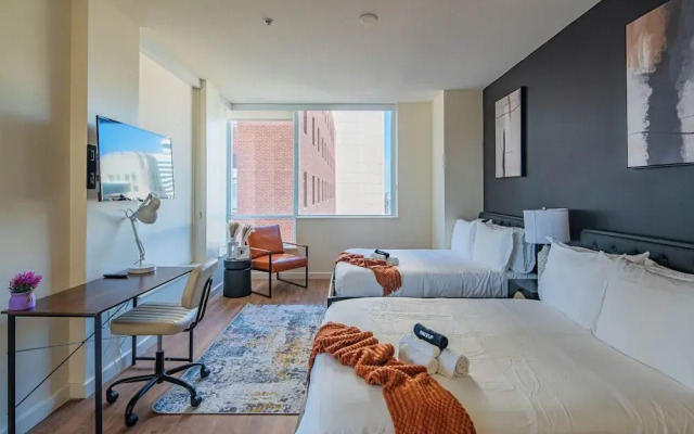 ROVE LIVING/KL - 44 Monroe