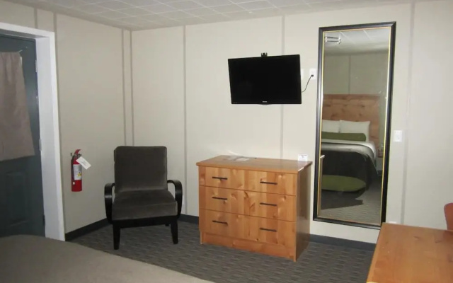 Triple J Hotel & Cabins