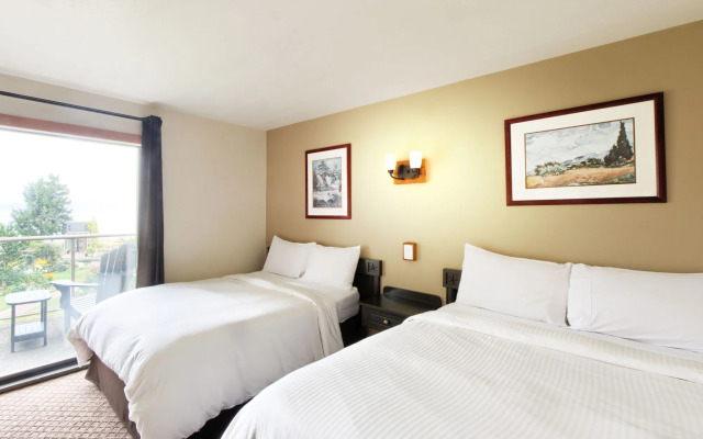 Kingfisher Pacific Resort and Spa