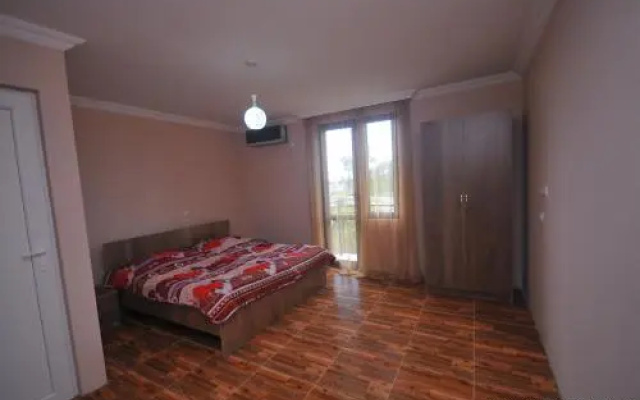 Guest House David