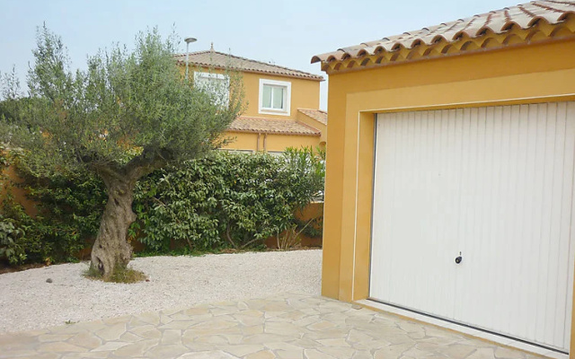 Villa-Loupian