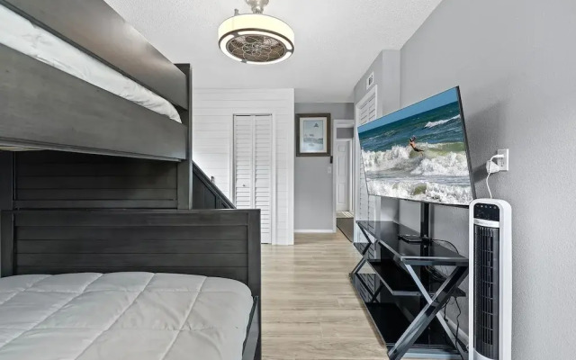 Aqua Beach Bungalow