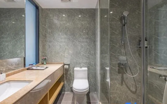 Rezen  He Yi  Hotel