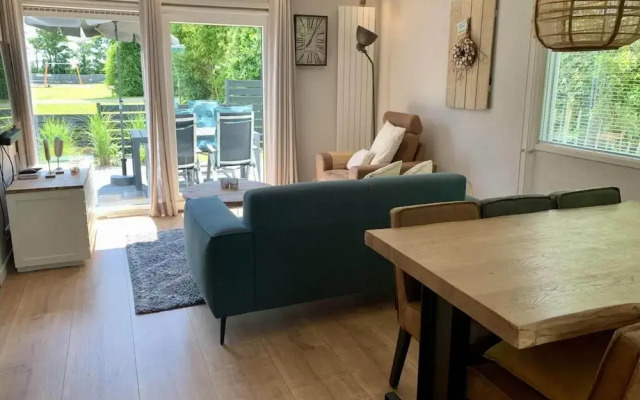 Bungalow for 4 Persons With South-facing Terrace