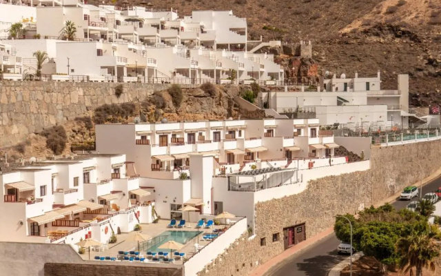 Granada II Apartments