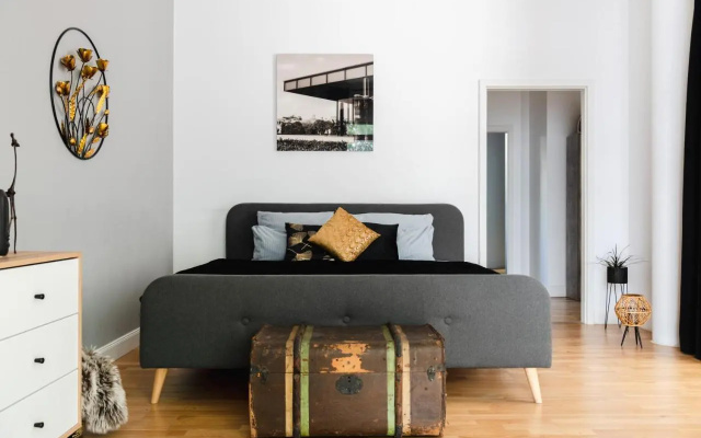 90sqm 2br Design Gem - Outdoor Terrace