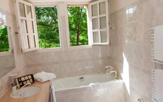 Golf Hotel Resort Val De Sorne