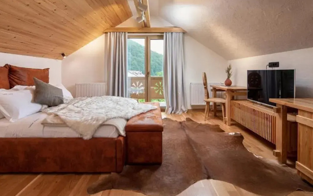 Zara Chalet