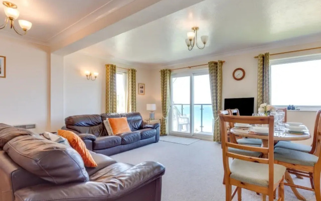 Flat 11 Clifton Court