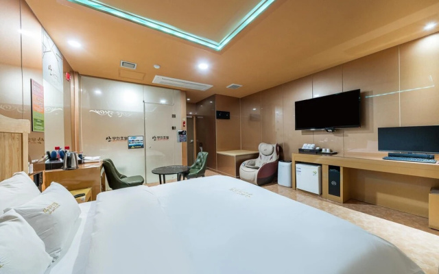 Yeosu San Self Check-in Hotel