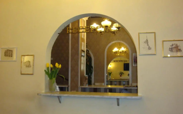 Hotel Bristol