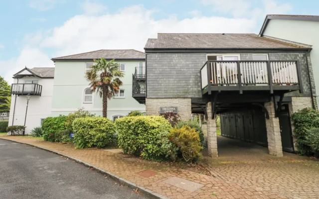 5 Tregenna Court