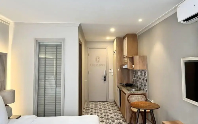 Charmaine's Hotel & Apartment