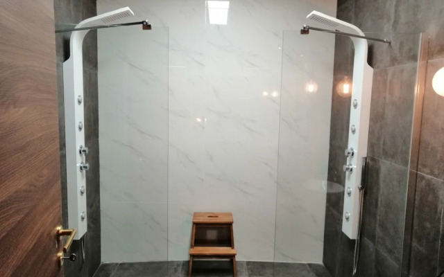 Pjazza Suites Boutique Hotel