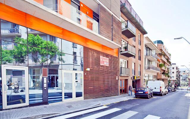 Отель MySpaceBarcelona Carrer de Prats de Mollo Испания, Барселона - отзывы, цены и фото номеров - забронировать отель MySpaceBarcelona Carrer de Prats de Mollo онлайн вид на фасад