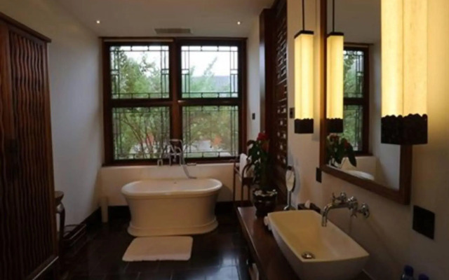 Qiwanglou Hotel