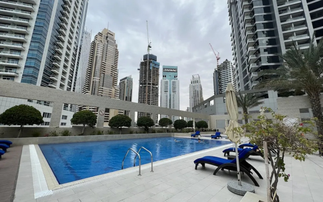 Stylish Studio wz Spectacular City View