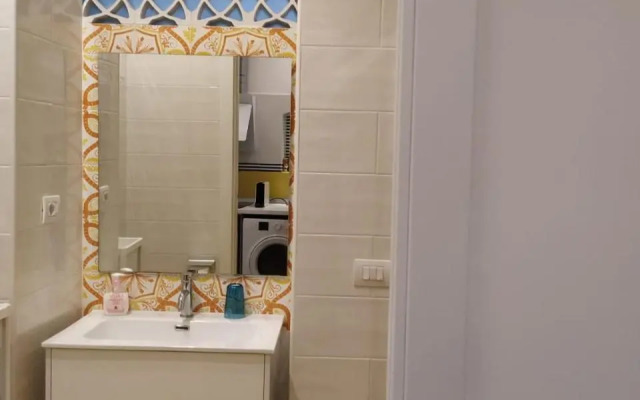 L & F Apartment's