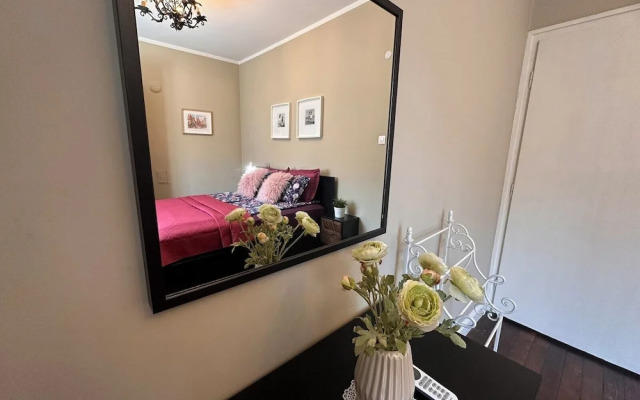 3 BDR Top Center Artistic Apartment - 115 m2