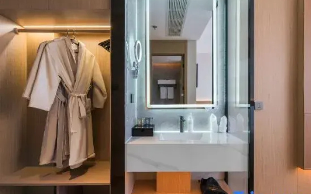 MEHOOD LESTIE Hotel (Shangrao Poyang Lutian Industrial Park Trade City)