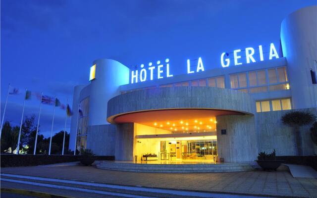 Hotel Hipotels La Geria вид на фасад