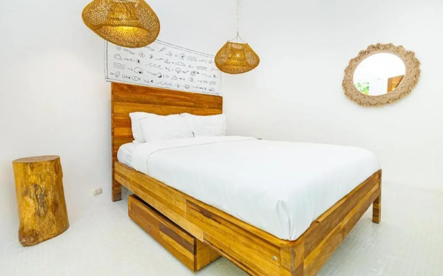 Igloo Beach Lodge