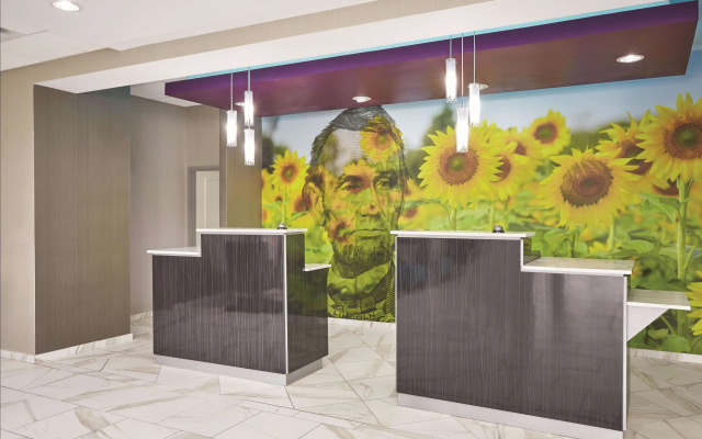 La Quinta Inn & Suites by Wyndham Springfield IL