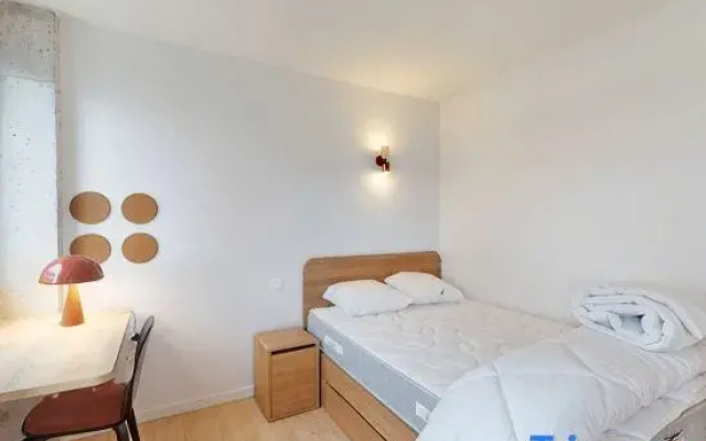 Room 1208 in a premium residence- Sport/laundry