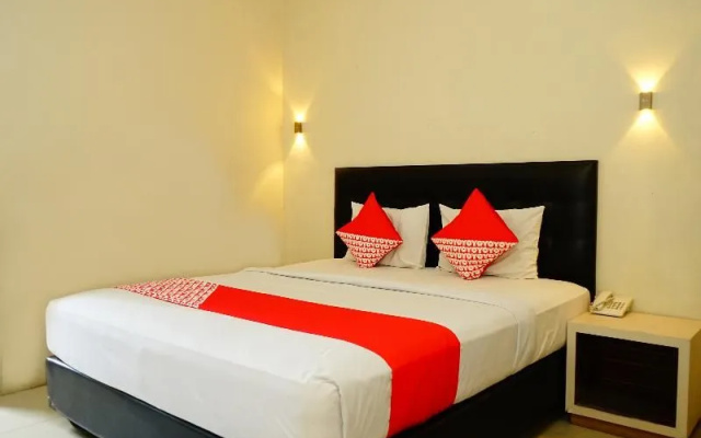 Oyo 629 Grand Vella Hotel