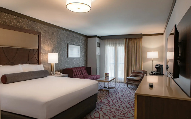 Horseshoe Black Hawk - A Caesars Rewards Destination