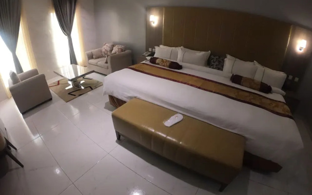 Maxbe Continental Hotel