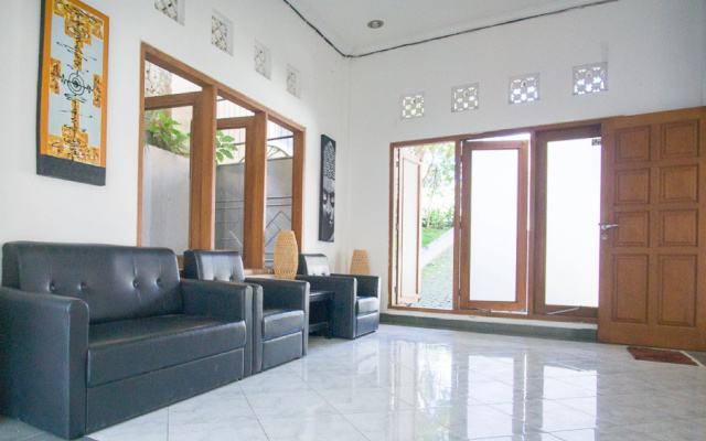 RedDoorz @ Jalan Gatot Subroto Denpasar