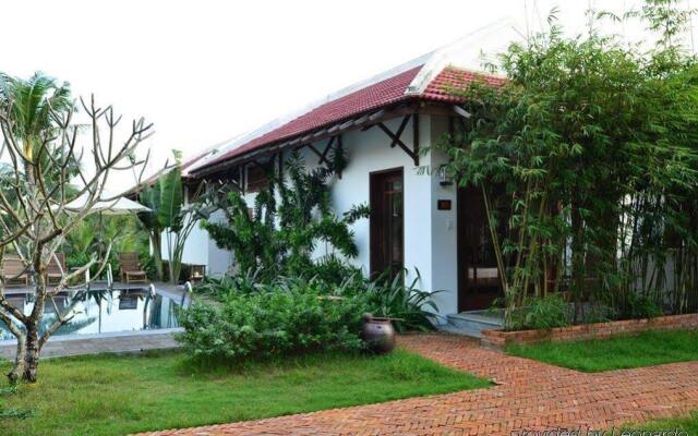 Отель Riverside Bamboo Resort Hoi An вид на фасад