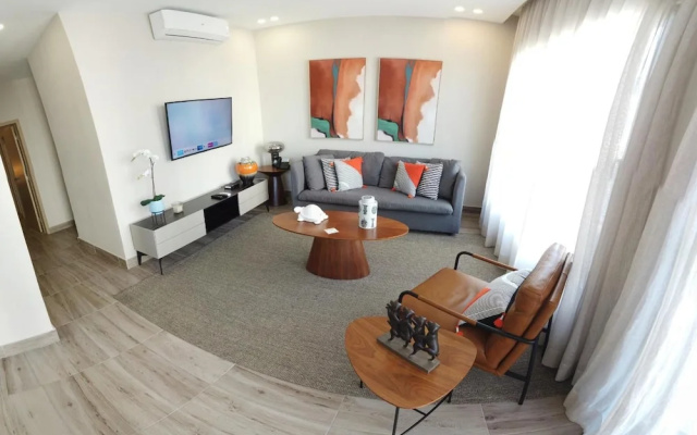 Regatta Living Hotel