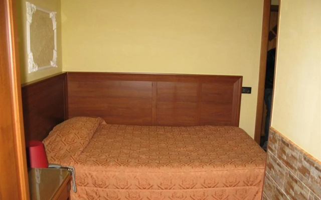 Hotel Iris