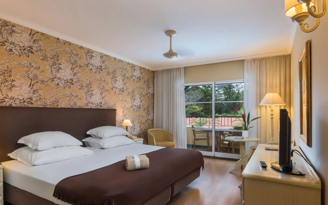 Pestana Village Garden Hotel