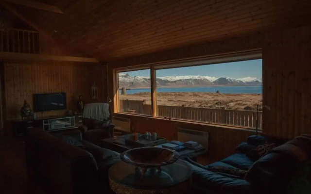 Glass House with River & 360 Degree View
