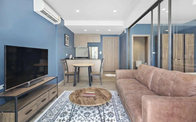 Rain Cha-Am Hua Hin by Jun & Pop