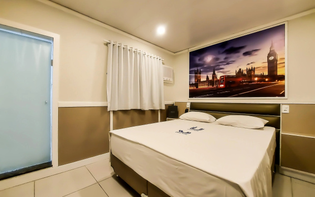 Calamares Hotel