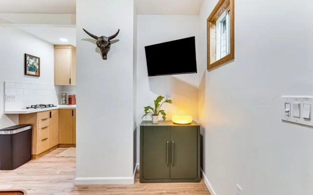 Sip, Golf & Unwind: Couple's Retreat in Fallbrook