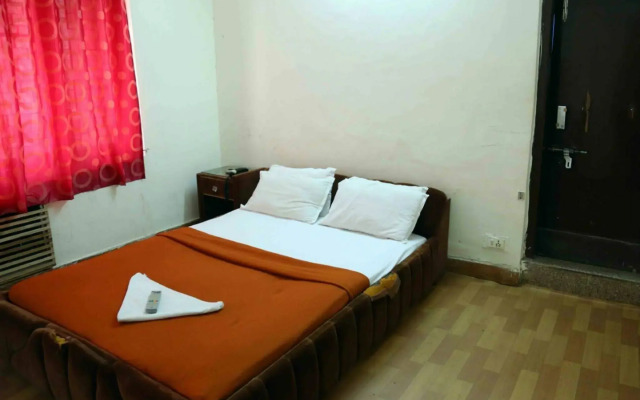 Kishish Kunj Hotel