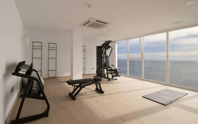 Bayview Hills, luxury 2 bedroom apartment